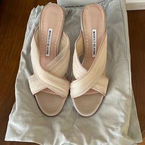 NWOT Manolo Blahnik Tulle and Satin sandals